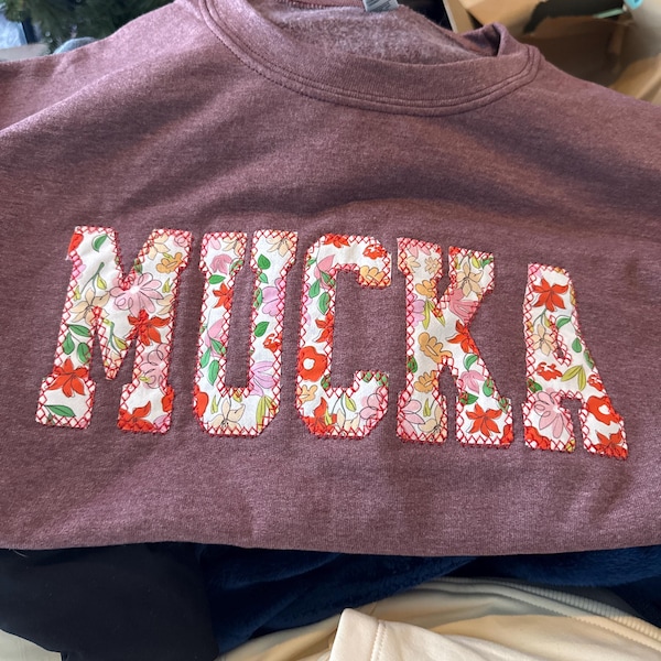 Women Floral MAMA Graphic Pullover Sweatshirt main image 0