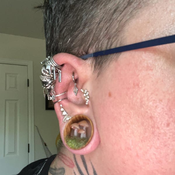 16G 316L Surgical Steel Long Curved Disturbed Chin Lip Ring Labret Horn ...