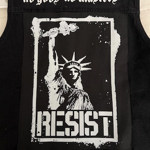 Niki added a photo of their purchase