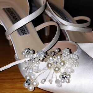 Minimalist Bridal Belt, Silver Bridal Vine Belt, Boho Pearl Belt, Pearl ...