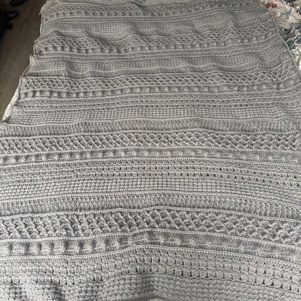 Easy Crochet Modern Blanket Pattern: Video Tutorial + Chart, 9 Sizes ...