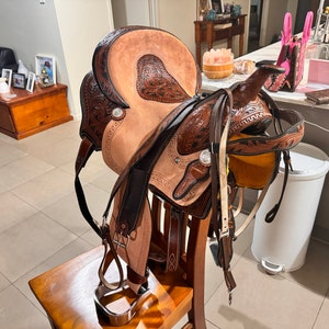 Wade Tree A Fork Premum Western Leather Ropng Ranch Work Hand Carved Wade Tree A Fork Premum Western Leather Ropng Ranch Work Hand Carved