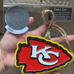 Yari added a photo of their purchase