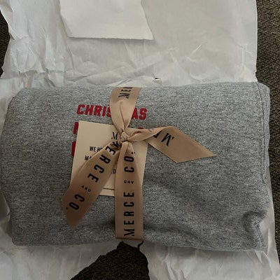 PROUD MAMA CREWNECK