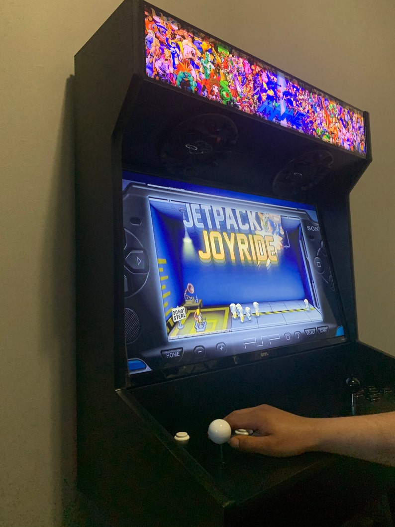 Arcade setup shared by Julyana Garcia