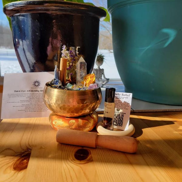 Third Eye Awakening Intention Candle With Crystals Herbs & Flowers- Bay ...