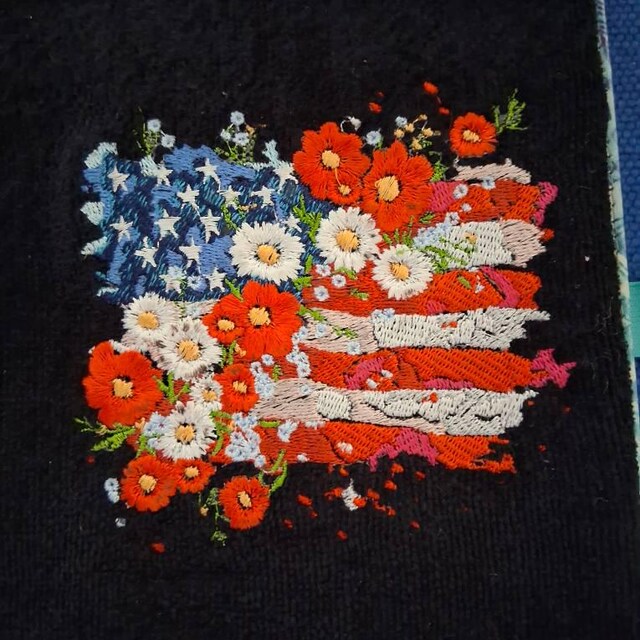 アメリカ国旗の花柄刺繍デザイン、7月4日国旗USAミシンファイル、愛国