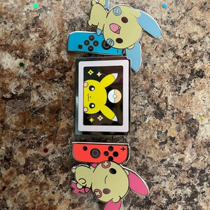  Nintendo Pokemon Genesect 1.5-Inch Pin [Loose]