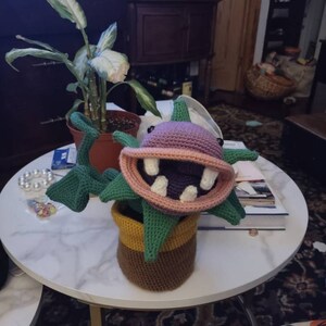 Clarence the Peckish Plant - PDF Ebook - Irene Strange Crochet