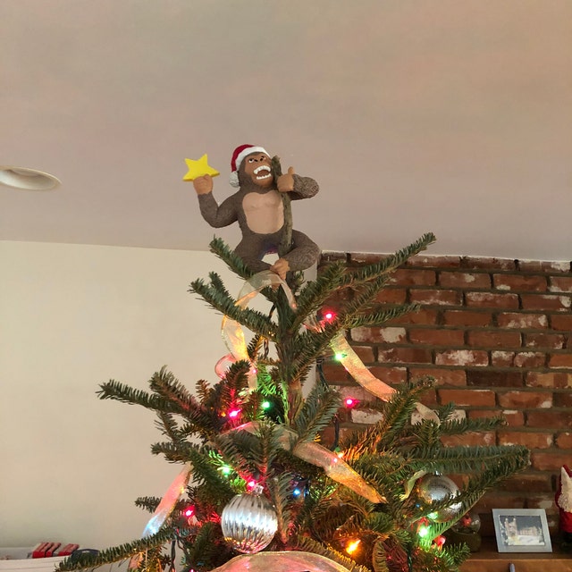  Tree Buddees King Kong Climbing The Tree Funny Christmas Tree  Topper - Large 10 : Home & Kitchen
