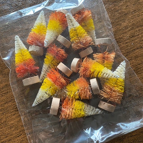 Lot of 12 Candy Corn HALLOWEEN Miniature Mini Ombre Sisal Bottle Brush ...