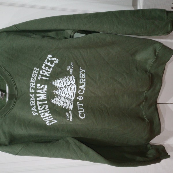 FARM FRESH CHRISTMAS GRAPHIC SWEATSHIRT
