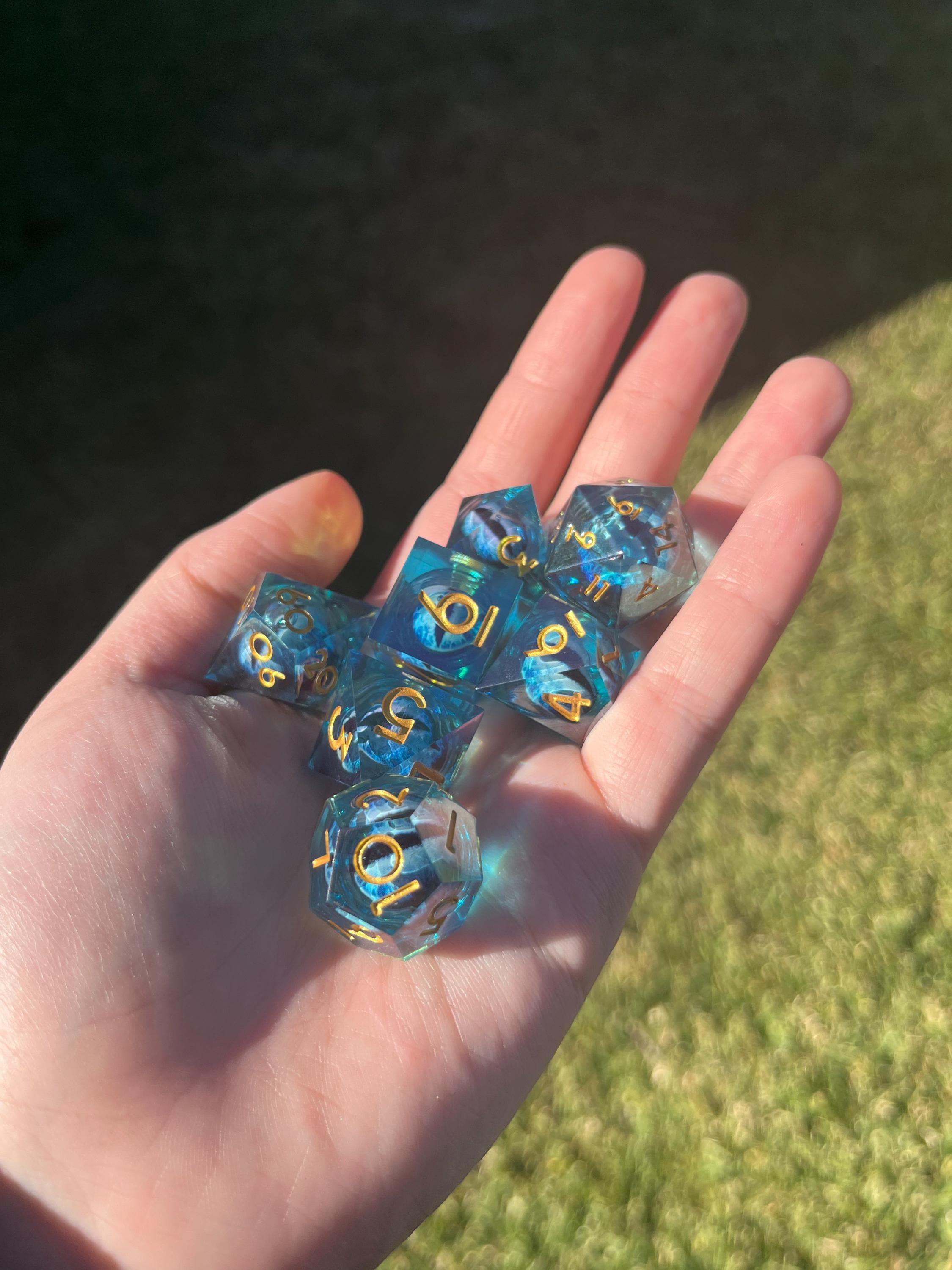 Purple Dragon's Eye Liquid Core Dice For Role Playing Games, Beholder's Eye Dice For DND Gifts, Mixed Color Resin Liquid Core Dice D&D Set