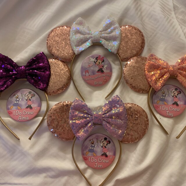 激安ショップ 食品 Party Bachelorette Crew Do I Button Daisy and Mouse Minnie - パーティー小物