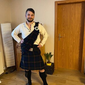 Highland Kilt Hombre Broche Escocés para Kilt Irlandés Arpa Acabado Avejentado 4 Pins Celta Arpas Highland 