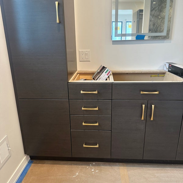 Champagne Bronze "kent" Drawer Pulls and Knob, Knob and Drawer