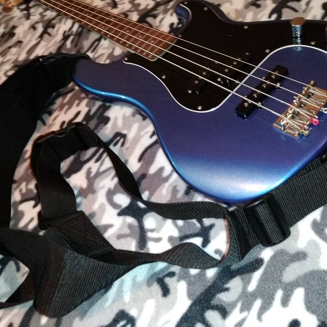 Accessoire Guitare Blanc Sangle Guitare Blanche Réglable - Pour Guitare Acoustique & Basse - Confort & Style Sangle Nylon Cuir Qualité