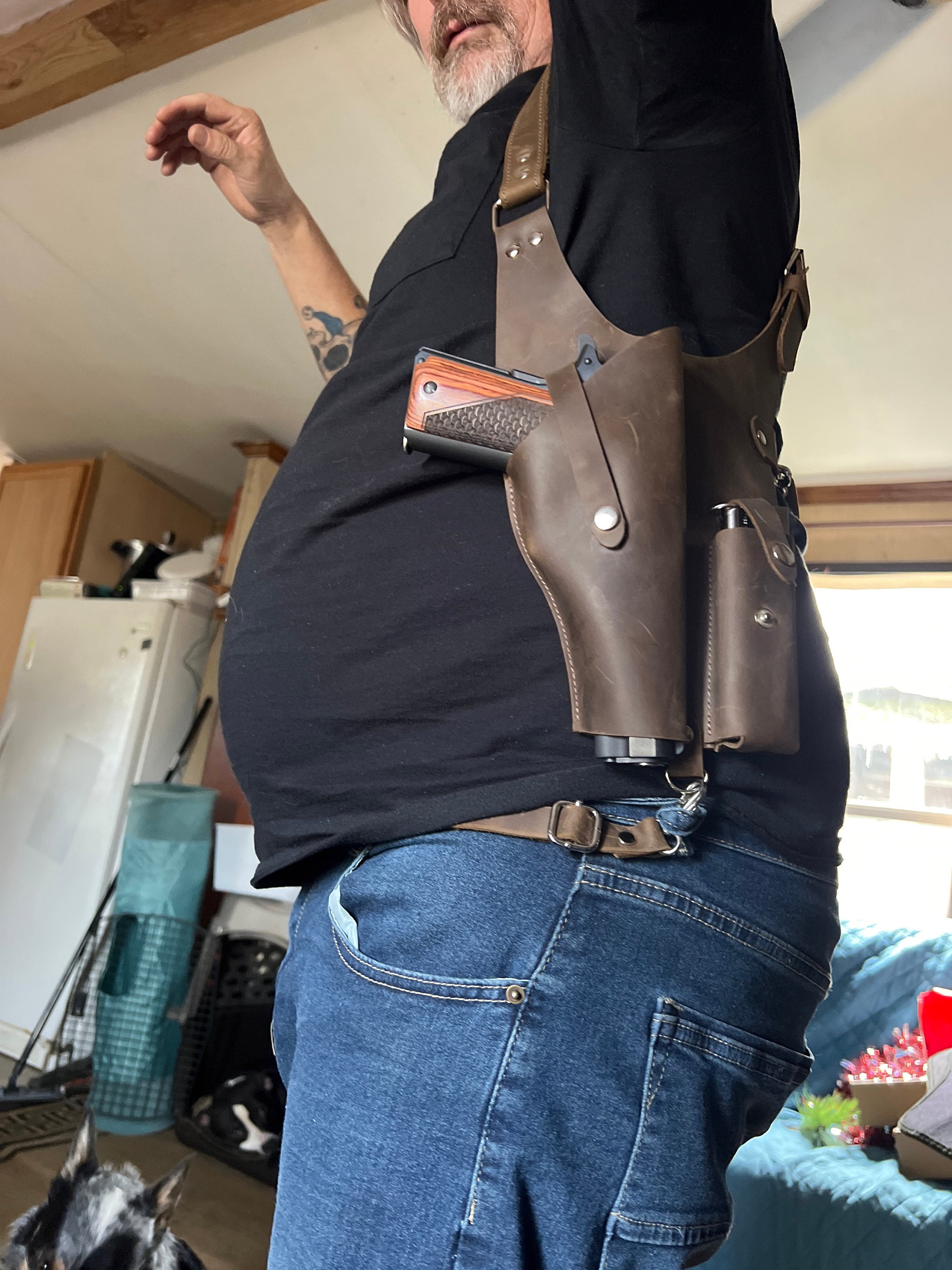 Colt 1911 holster, Custom gun holster, Leather shoulder gun holster, Underarm gun holster, Leather gun holder, Leather gun accessories