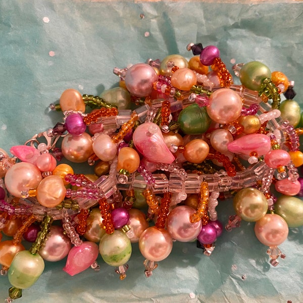 Gorgeous Cherry Crystal Necklace - Blue
