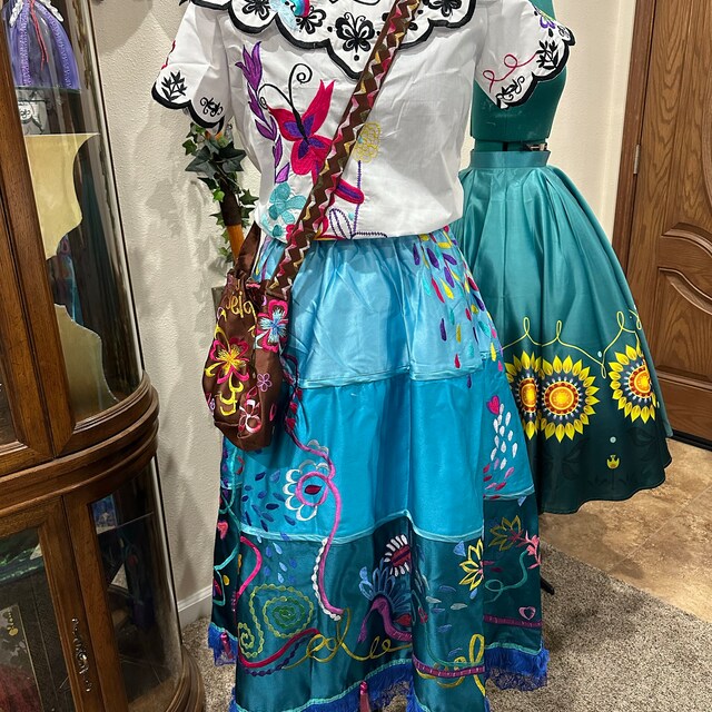 Handmade - Cosplay Embroidery Mirabel Costume, Embroidery Mirabel Dress,  Encanto Embroidery Mirabel Cosplay Costume Outfit - Etsy