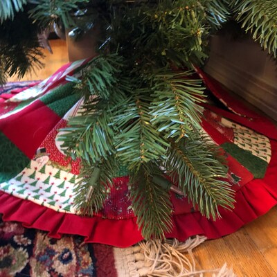 Small Tree Skirt 015 Santa and Rudolf - Etsy