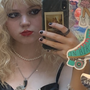 Dee added a photo of their purchase