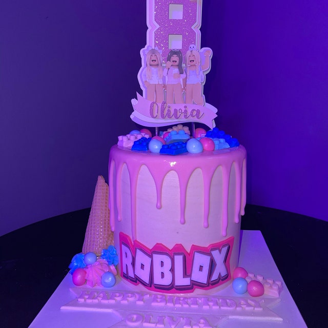 Cake topper Roblox para meninas 😍 bolo da @ketryn_cakes  👏🏻#bolorobloxmenina