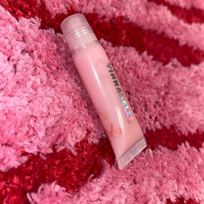 I Heart Revolution Tasty Coconut Lipgloss - Feuchtigkeitsspendender Lipgloss Mit Kokosduft, Farbe Coconut Sugar, 2.2 Ml