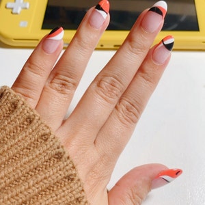 Yellow and White Nails Custom Size Reusable Apres Gel X | Etsy