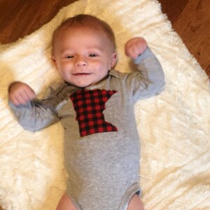 Minnesota State Love Baby Bodysuit - Cute Onesie For Newborns & Infants