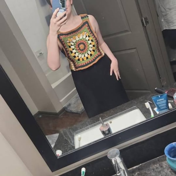POL Floral Embroidered Cropped Crochet Vest