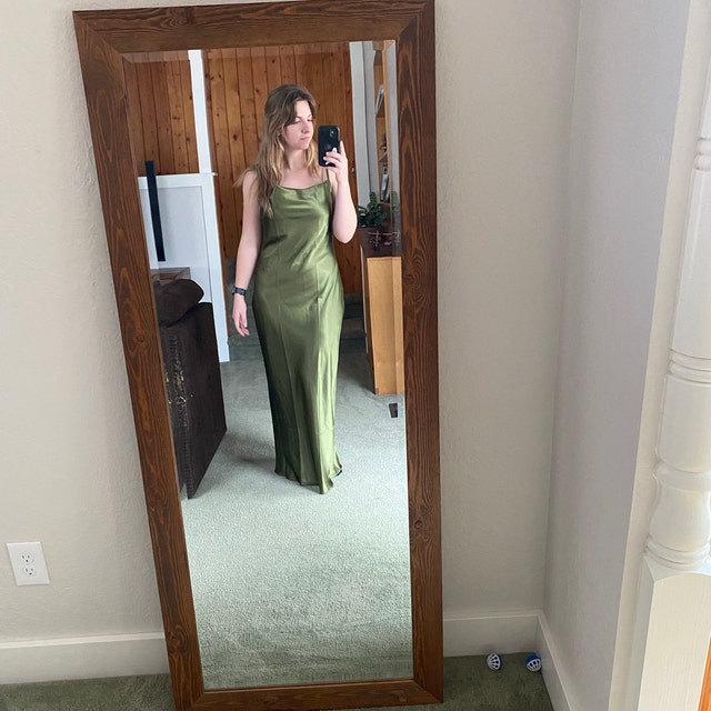 【送料&関税込】Sacai Khaki Satin Long Dress Sacai Khaki Satin Long Dress | italist