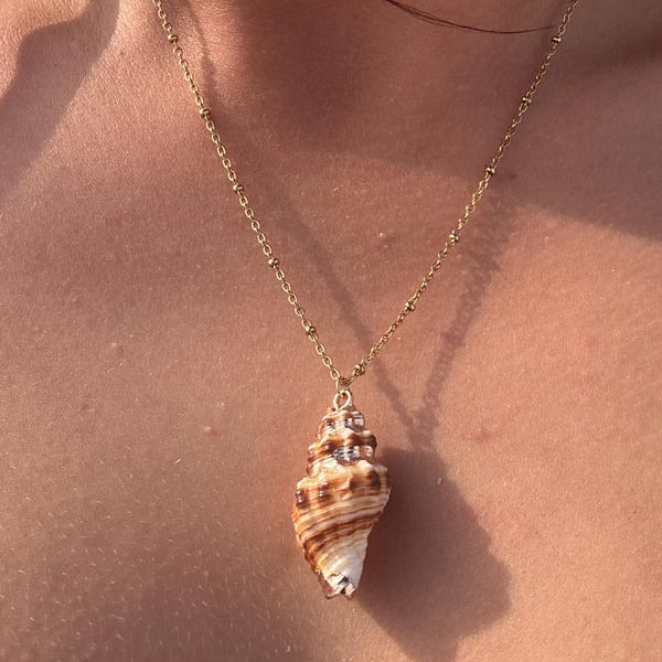 Natural Seashell Pendant Necklace, Adjustable Boho Jewelry - Etsy
