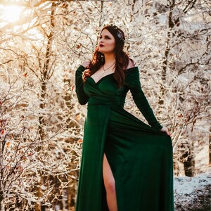 Green off the clearance shoulder velvet dress