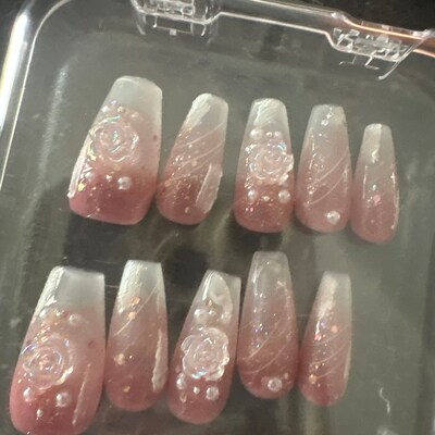 Young Foreve Reusable Nails/ Summer Nails/ Glue on the Nails/ Well