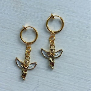 Samantha added a photo of their purchase