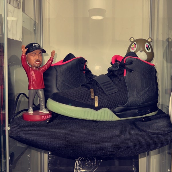 Gradutation Yeezy Kanye West Graduation Bear Bobblehead - Yeezy College Dropout Life of ...