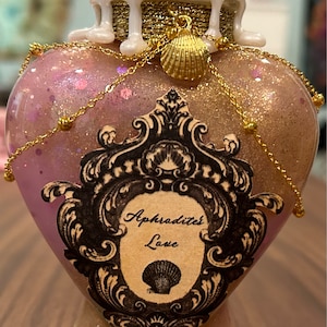 Emelia added a photo of their purchase