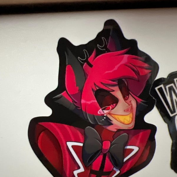 Pin's émaillé VivziePop Hazbin Hotel – Fat Nuggets Beach Bum – Édition Limitée Neuf