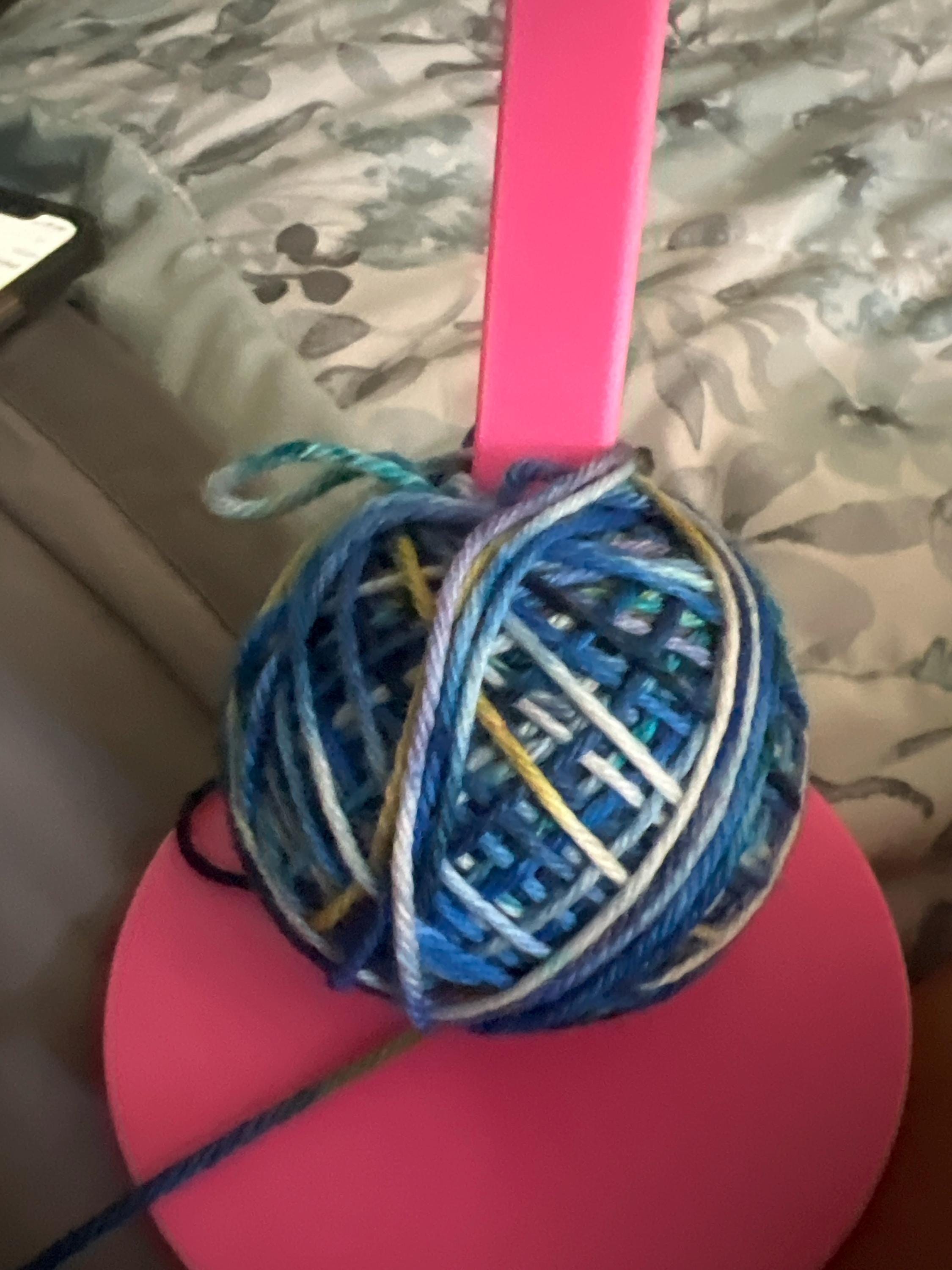 Portable Yarn Holder, Travel Wrist Hanging Yarn Cake Dispenser, Gift for Crocheter
