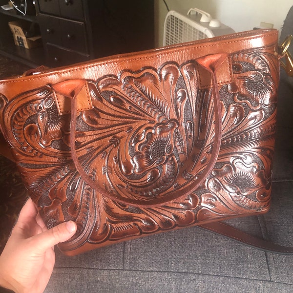 Andrea Leather Clutch Bag in Black