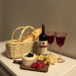 1:8 Scale Miniature Milkshakes for Dolls and Dollhouses. - Etsy