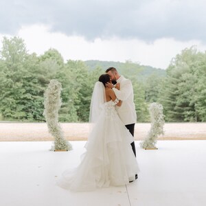 LoLa Ling Cathedral Wedding Veil with Comb Lace Appliques Soft Tulle 3m Meters Long Bridal Veil Wedding Accessories LoLa Ling Cathedral Wedding Veil with Comb Lace Appliques Soft Tulle 3m Meters Long Bridal Veil Wedding Accessories