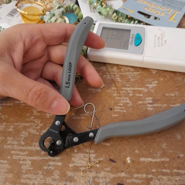 Beadsmith One Step Looper Loop Jewelry Making Tool 