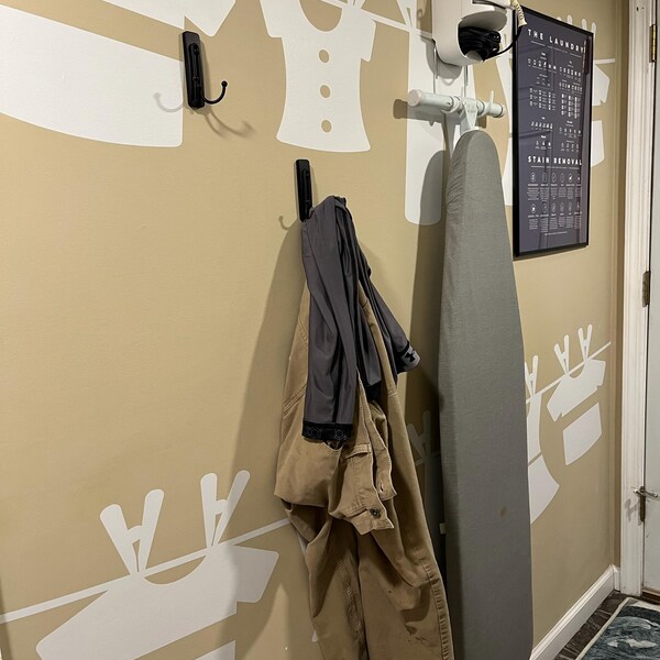 Clothesline Art, Laundry Room Decor, Clothespins Wall Decal, Laundromat ...