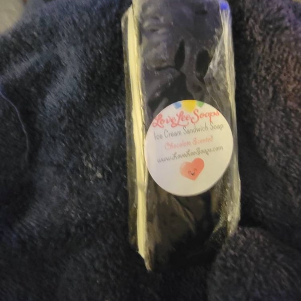 Ice Cream Sandwich Soap Bar - Funny Gag Gift & Stocking Stuffer Novelty Soap Prank