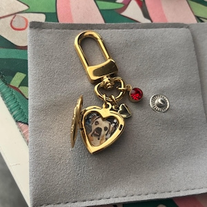 Eveleen added a photo of their purchase