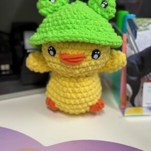 3 in 1 帽子をかぶった赤ちゃんアヒルのぬいぐるみ かぎ針編みパターン
