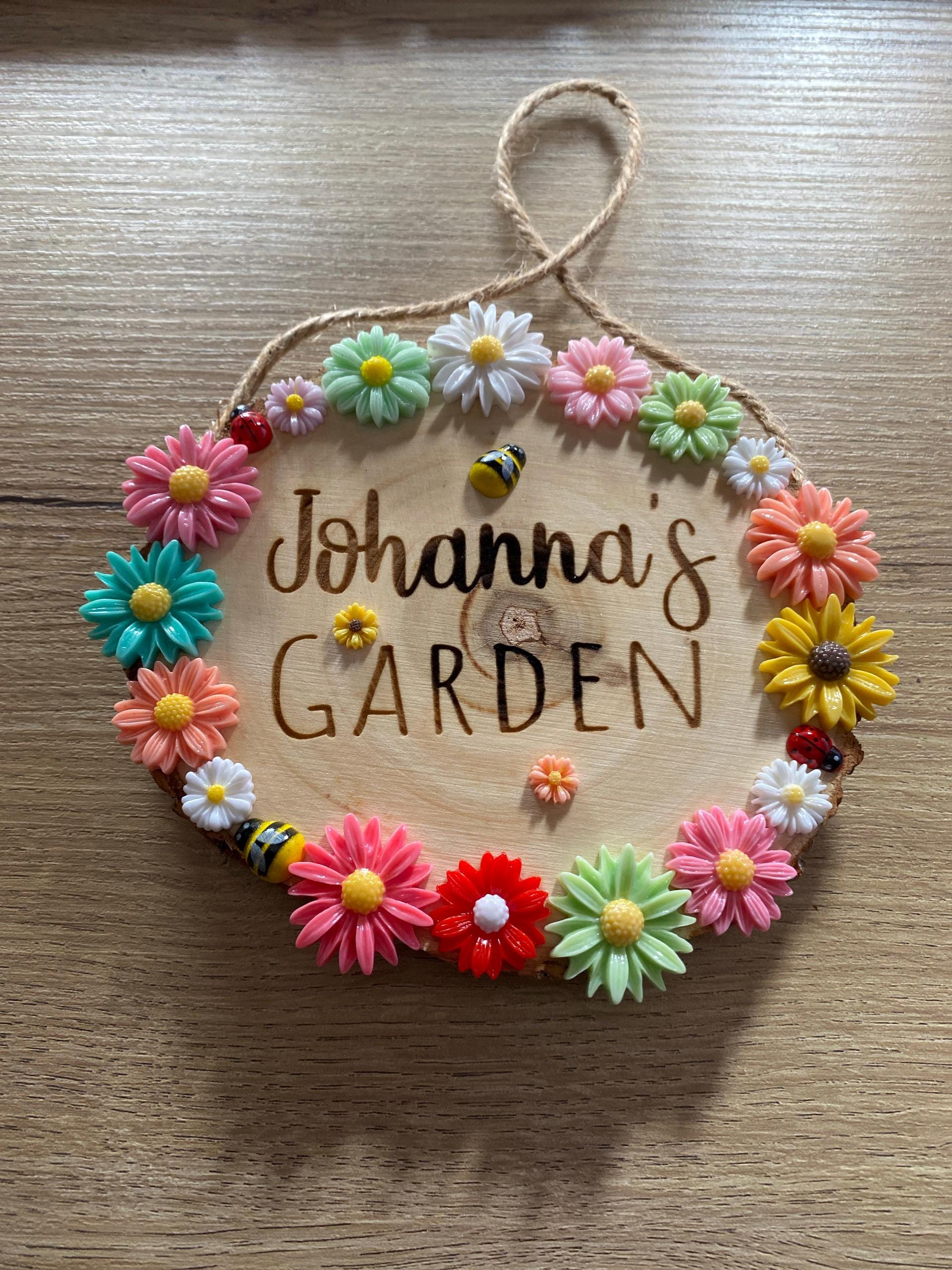 Personalised Garden Engraved Hanging Wooden Log Sign with Floral Ladybug and Bumblee Bee Decor 12-13cm
