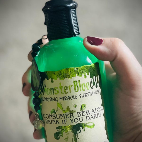 Monster Ooze Blood Green 30ml Makeup Accessory